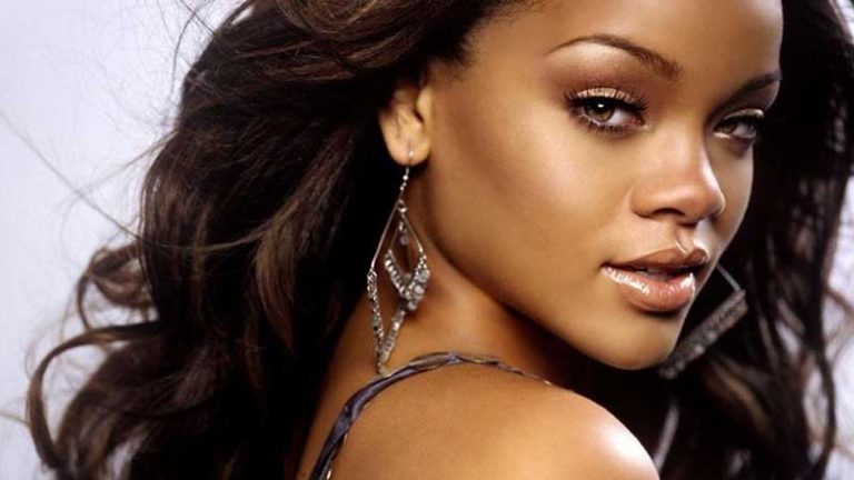 Rihanna trata de hacer las paces con dominicanos en Instagram