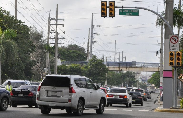 Semáforos en Distrito Nacional estarán sincronizados a fin de mes