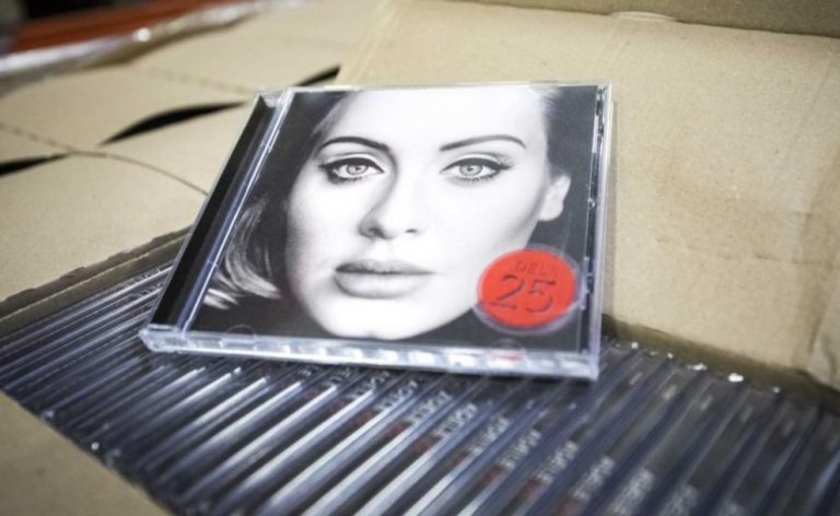 Álbum de Adele no estará disponible en ningún servicio streaming