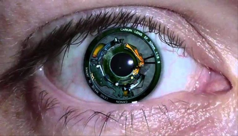 Google patenta sistema para integrar una computadora en tus ojos