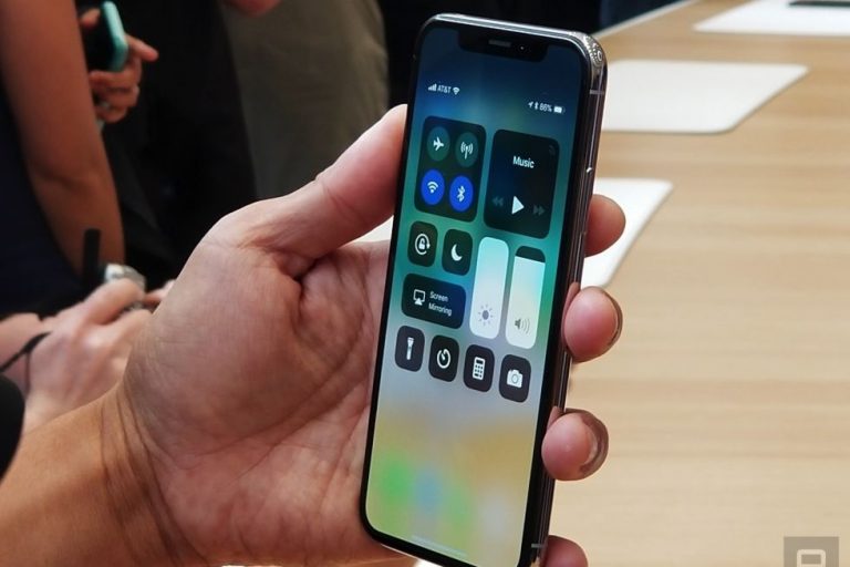 Apple podría vender hasta 3 millones de iPhone X