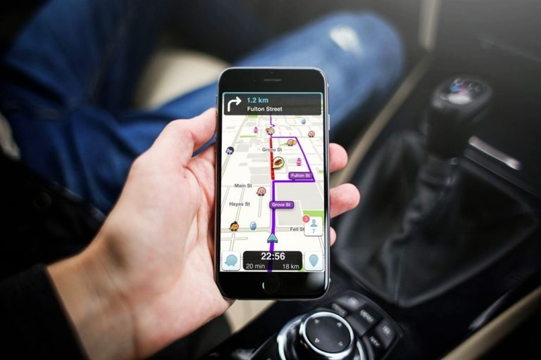 ¿Cuál calcula mejor cuanto durará un viaje, Waze, Google Maps o Apple Maps?